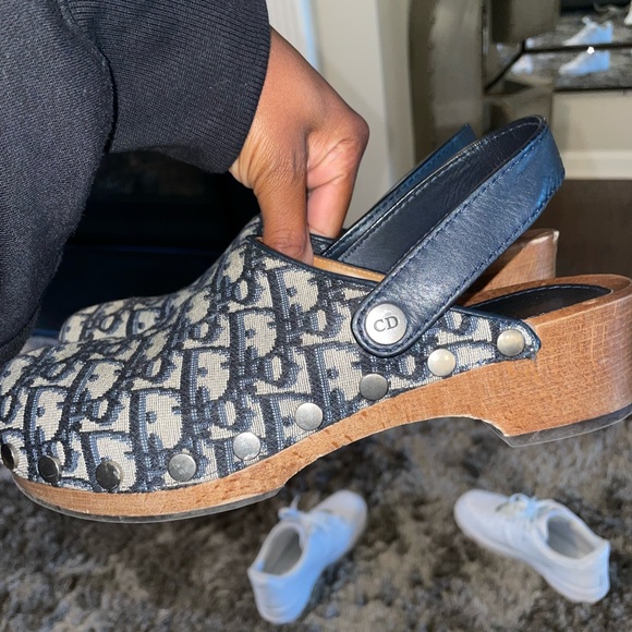 Meet your Posher, Candace - Picture 1 of 1